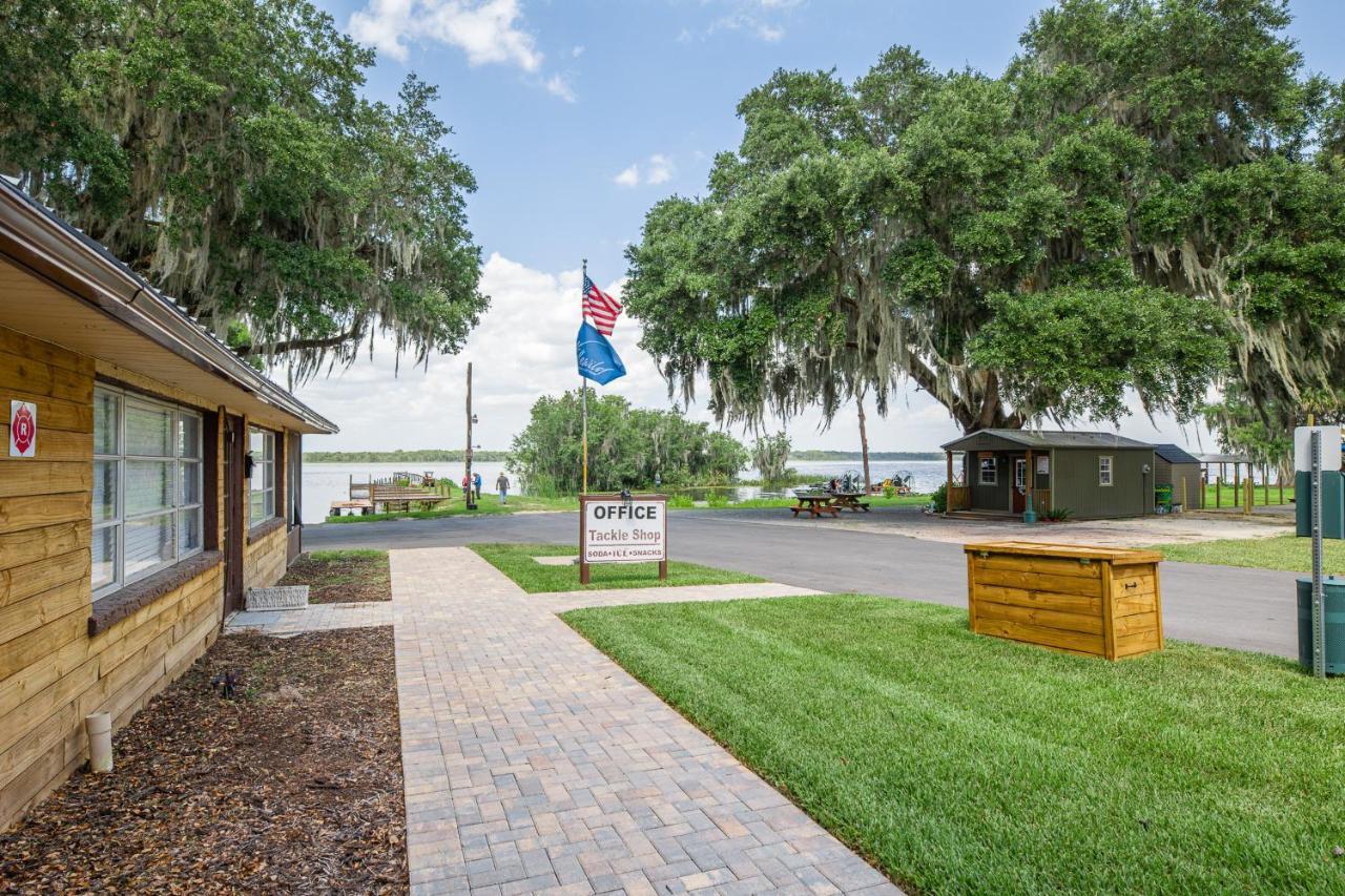 Idlewild Lodge And Rv Park Lake Panasoffkee Екстериор снимка