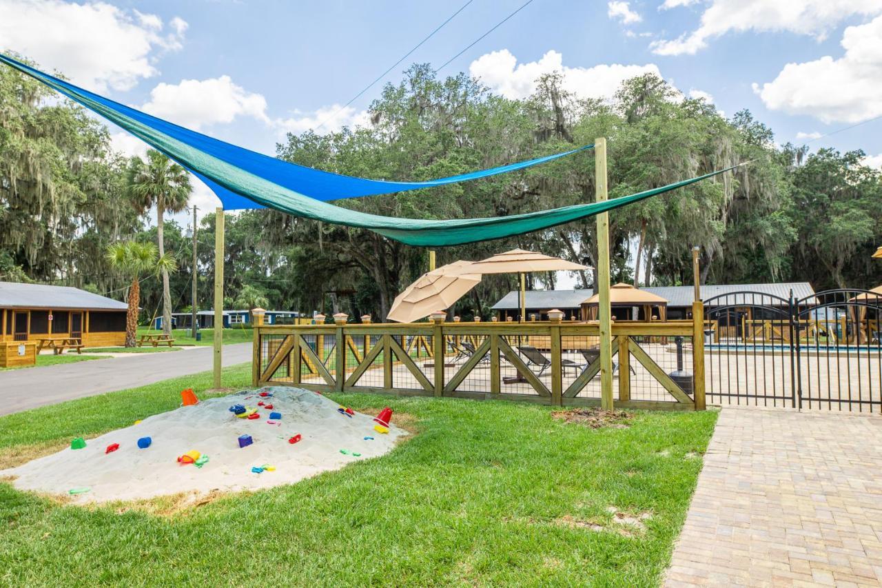 Idlewild Lodge And Rv Park Lake Panasoffkee Екстериор снимка