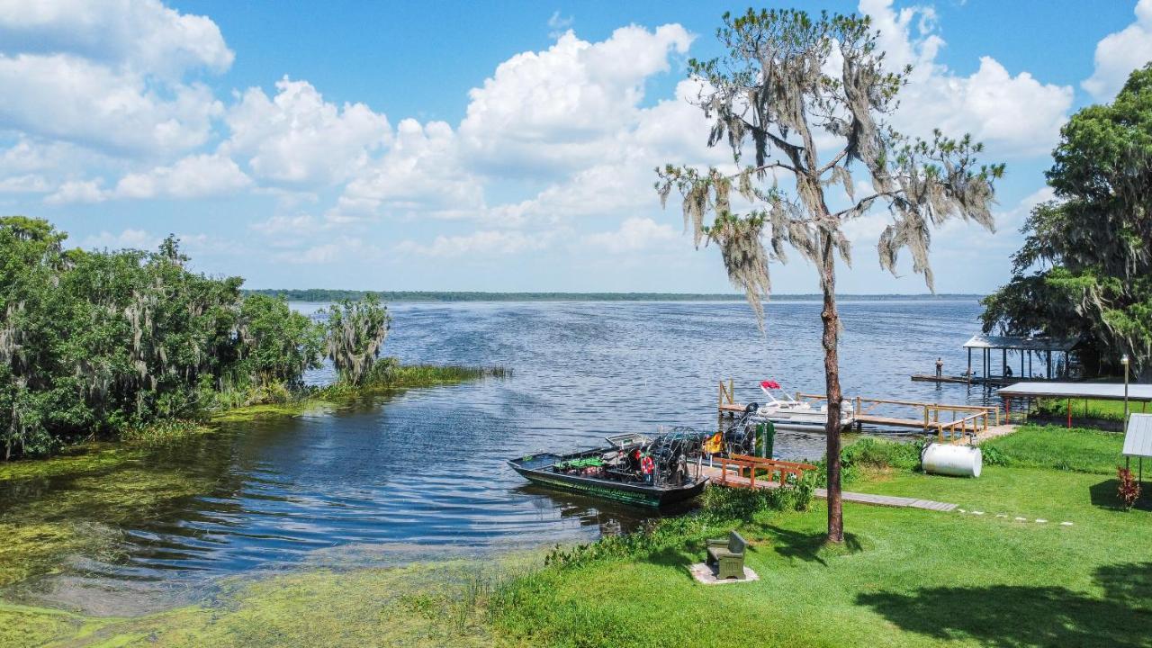 Idlewild Lodge And Rv Park Lake Panasoffkee Екстериор снимка