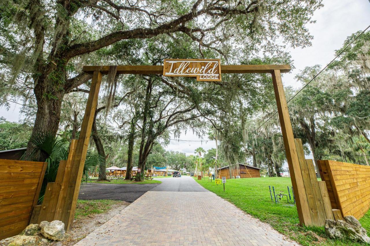 Idlewild Lodge And Rv Park Lake Panasoffkee Екстериор снимка