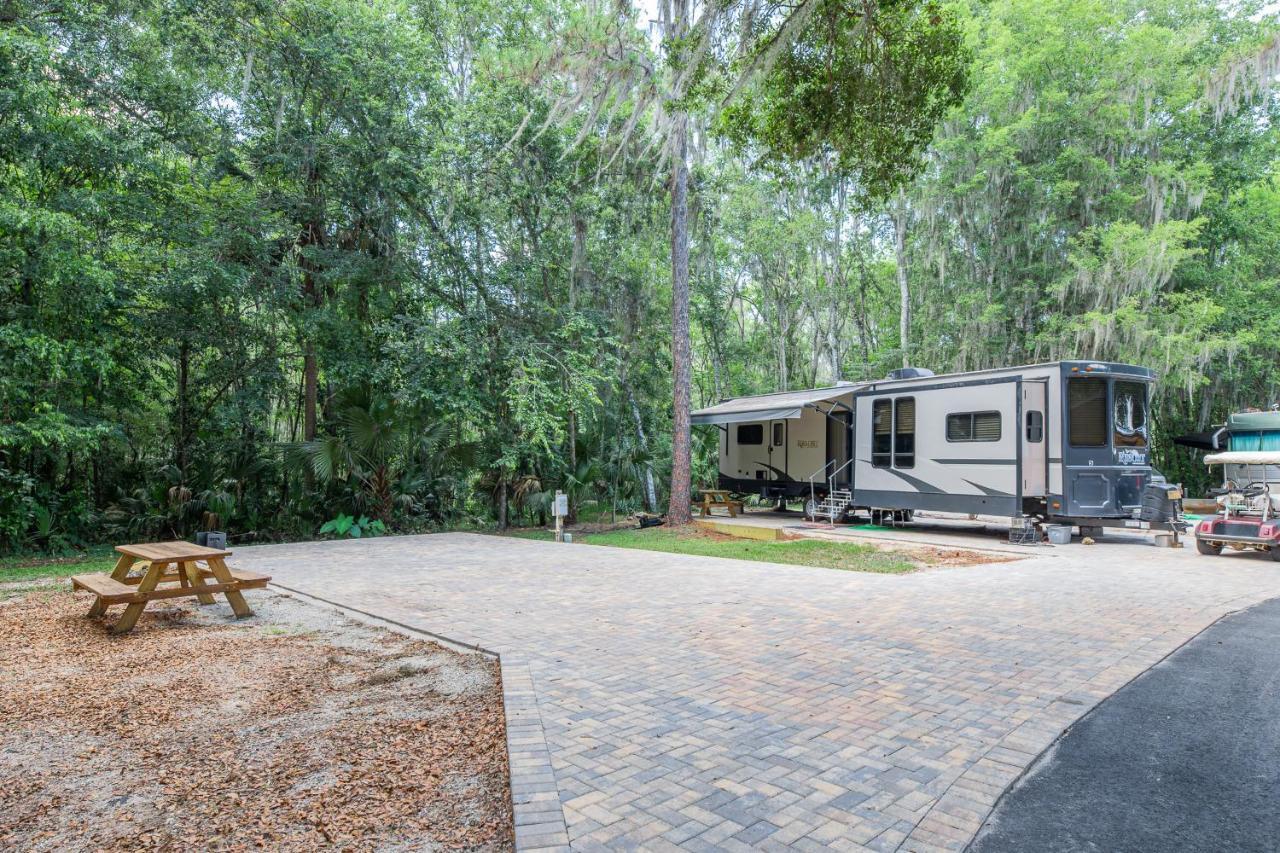 Idlewild Lodge And Rv Park Lake Panasoffkee Екстериор снимка